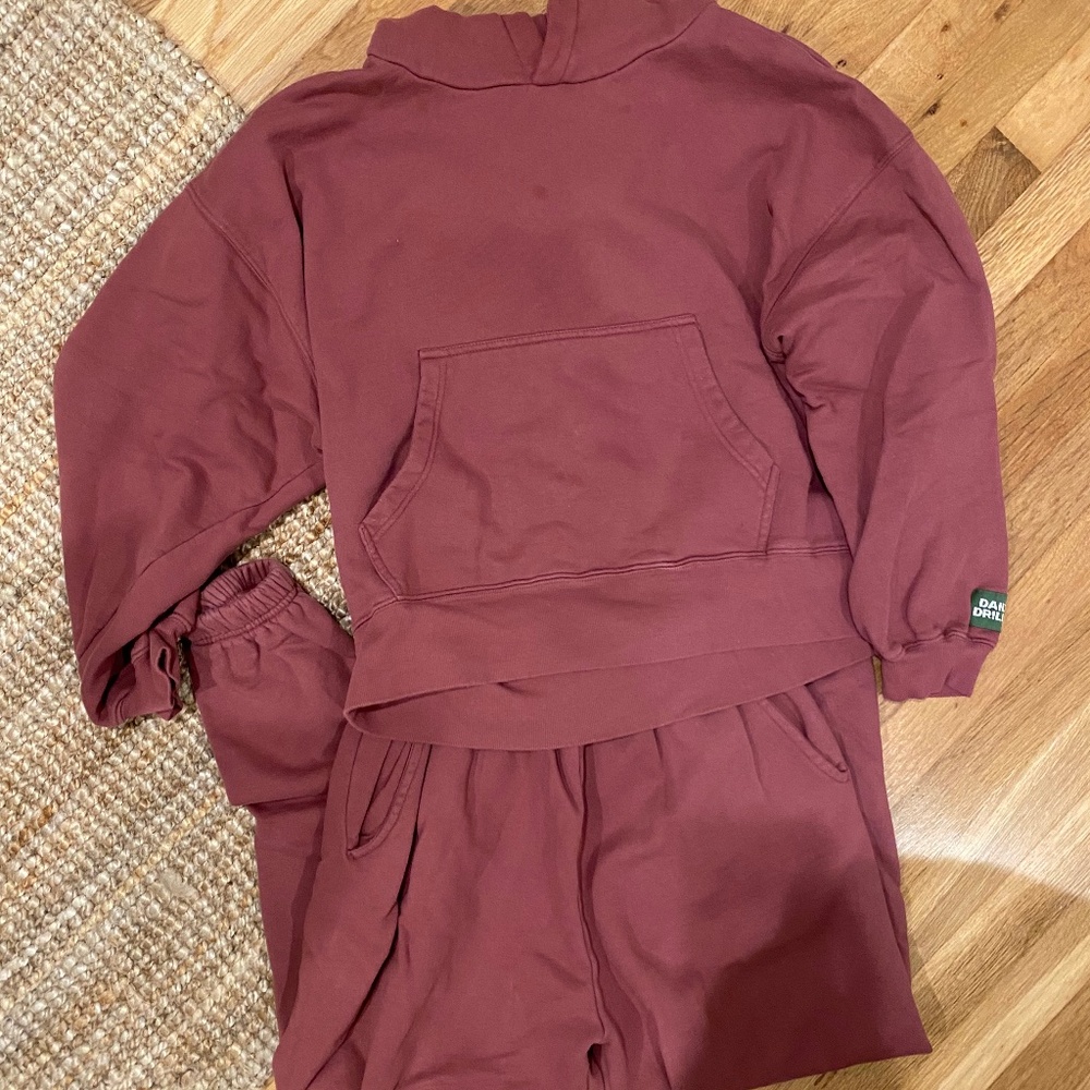 Daily Drills Wine Sweat Set